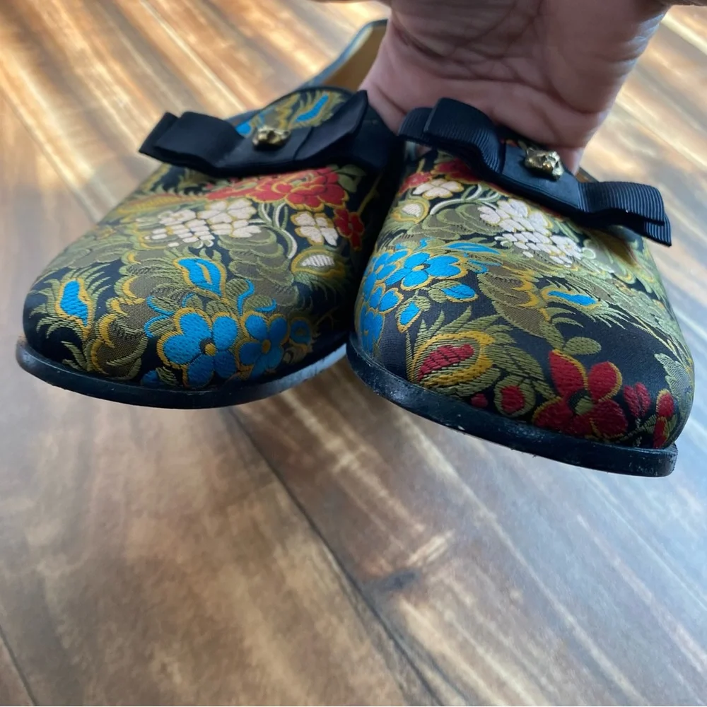 Gucci • Tiger Head Lurex Floral Loafers